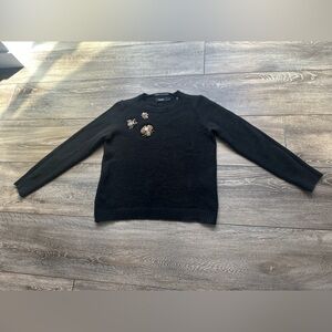 🌞 3 for  $15 
. Vera Moda/ woman’s size M/ bee sweater